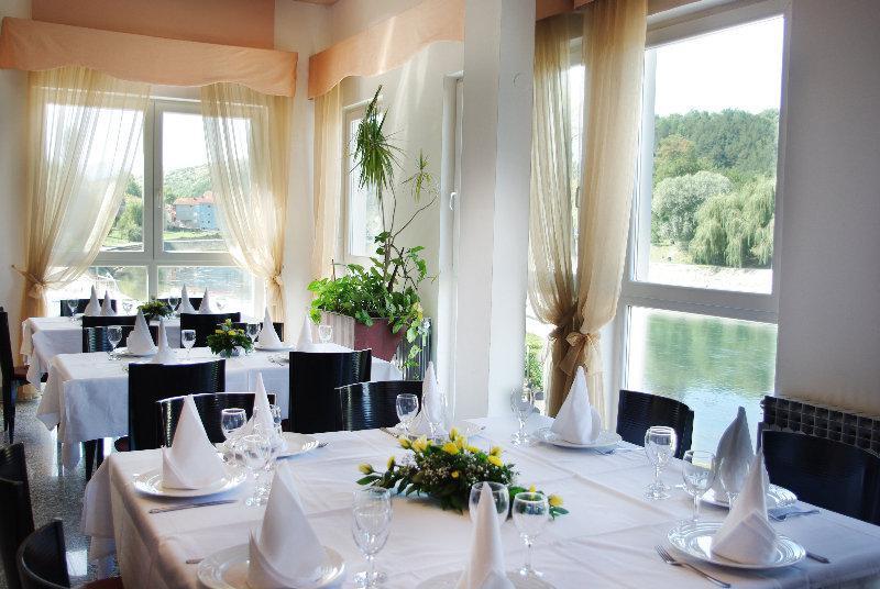 Hotel Sv. Mihovil Trilj Kültér fotó