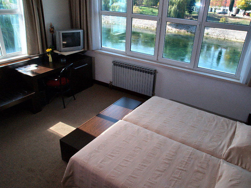 Hotel Sv. Mihovil Trilj Kültér fotó
