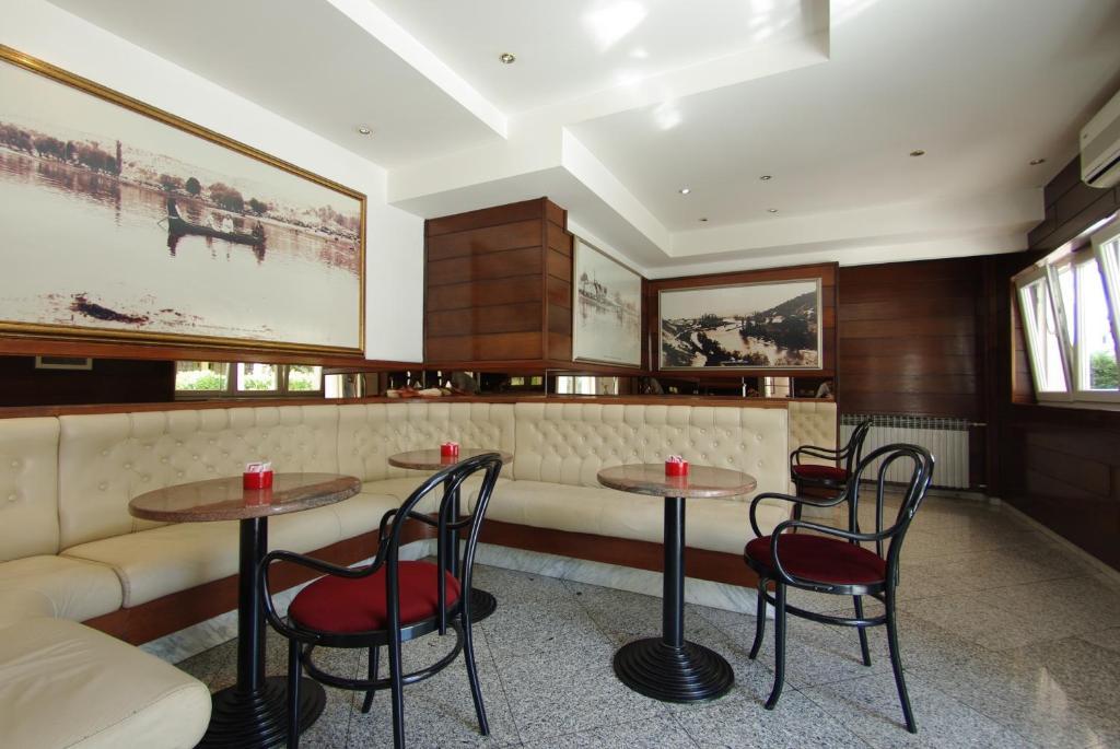 Hotel Sv. Mihovil Trilj Szoba fotó