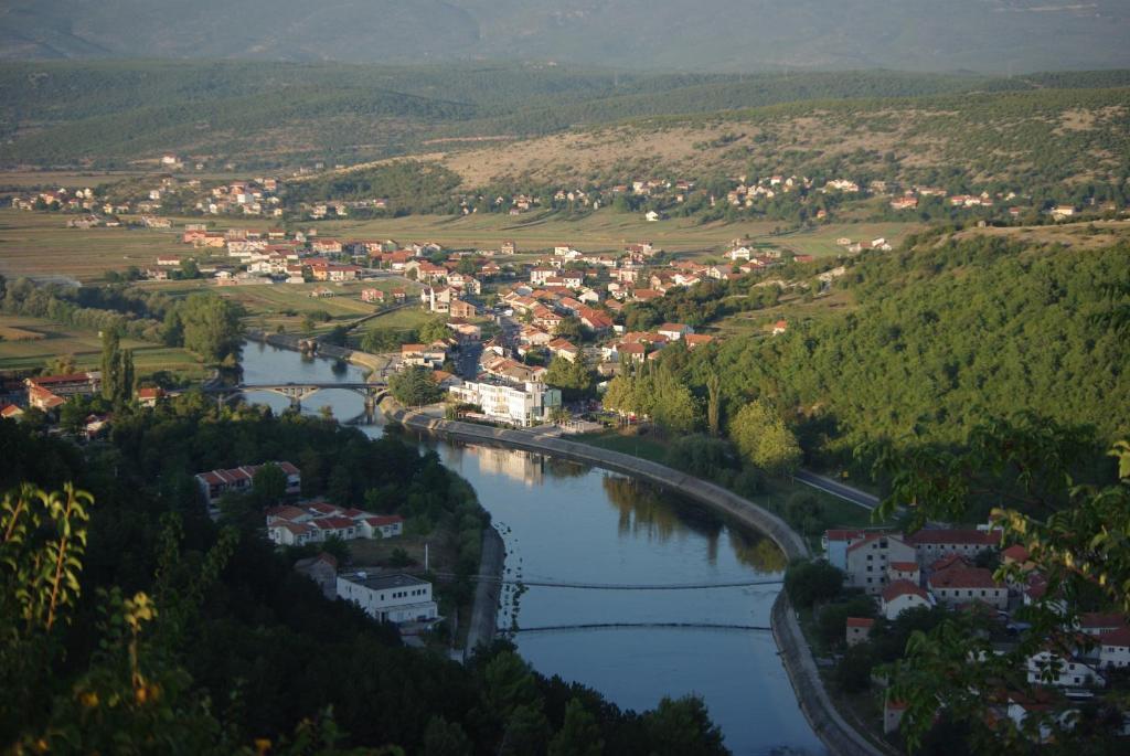 Hotel Sv. Mihovil Trilj Szoba fotó