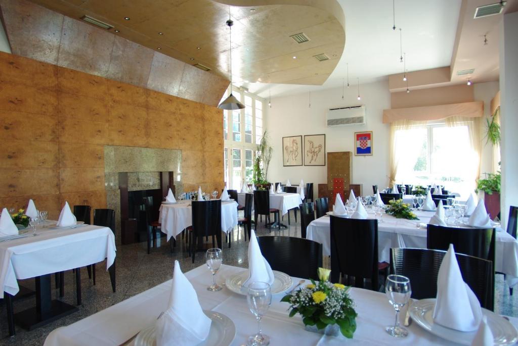 Hotel Sv. Mihovil Trilj Szoba fotó